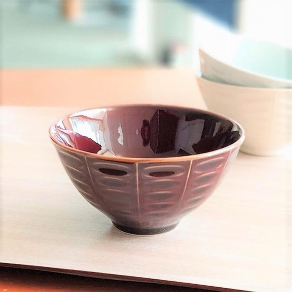 新品　夏茶碗　平茶碗　抹茶茶碗　飴茶色 抹茶茶碗 平茶碗 紅葉と桜の花びら柄 1個 鈴鹿園