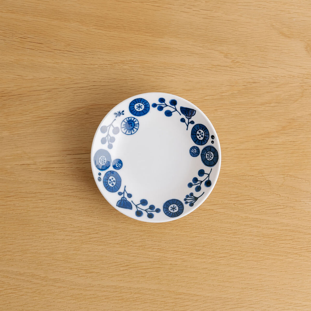 青と白の花柄平皿 青花印花花鳥文稜花盤